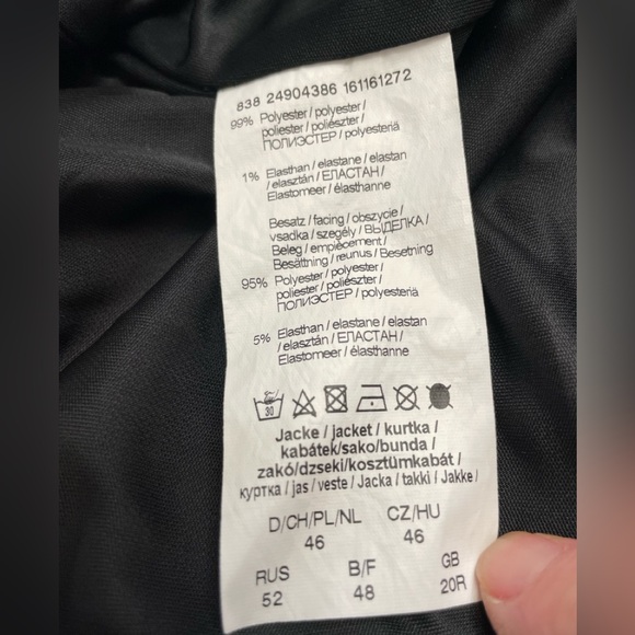 Hermann Lange Collection Eye Catching  Blazer in stripes of peach, white - Picture 8 of 9